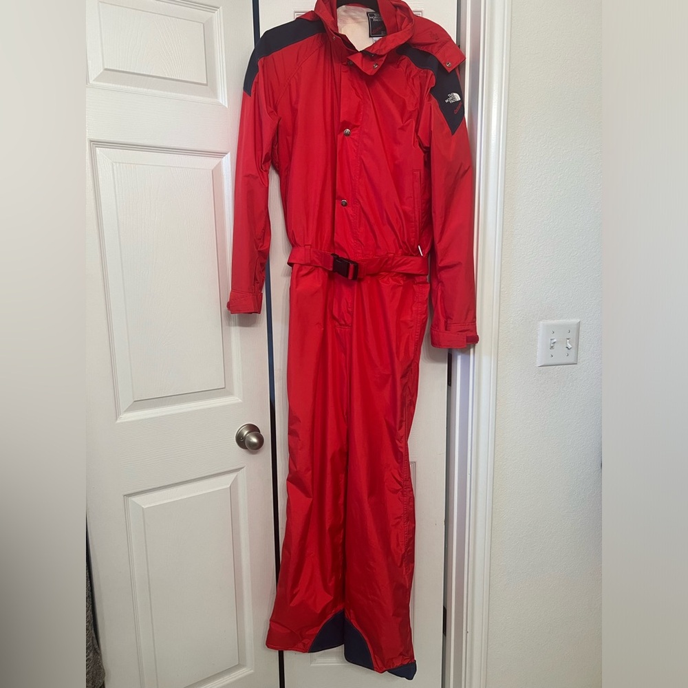 Vintage Men’s Red and Navy North Face extreme Ski Suit GoreTex Size Medium
